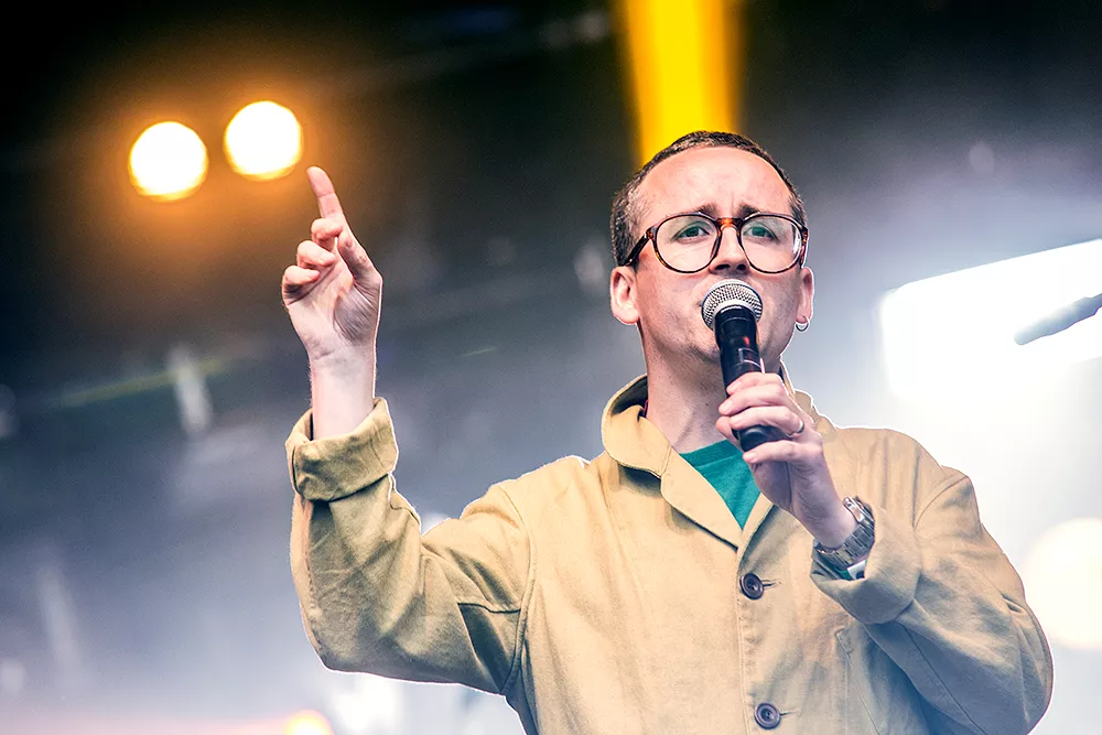 Hot Chip släpper nytt album och kommer till Sverige 