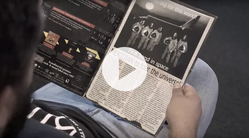 Mand stalkes af heavy-band i morsom musikvideo