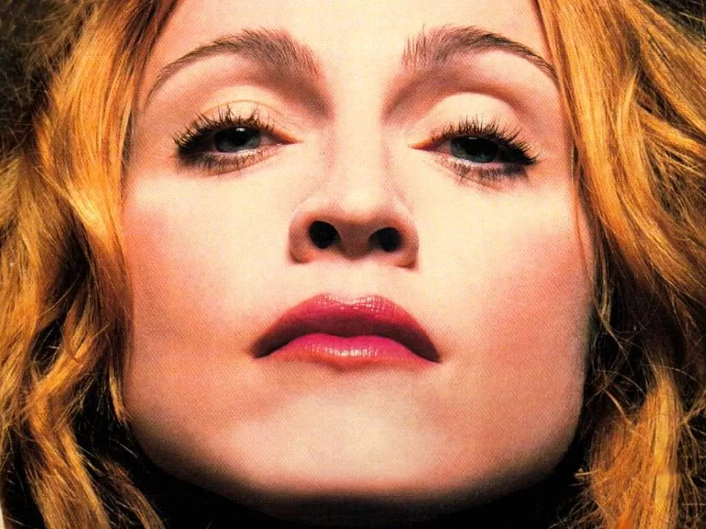 Madonna udgiver nyt i 2012