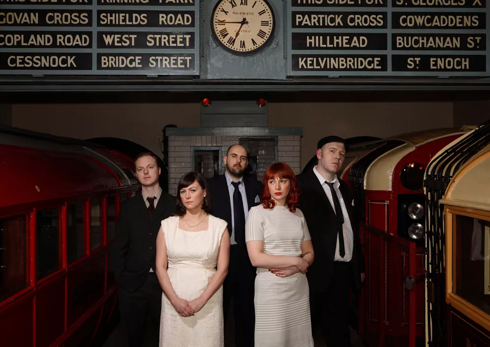 Video: Camera Obscura - Troublemaker