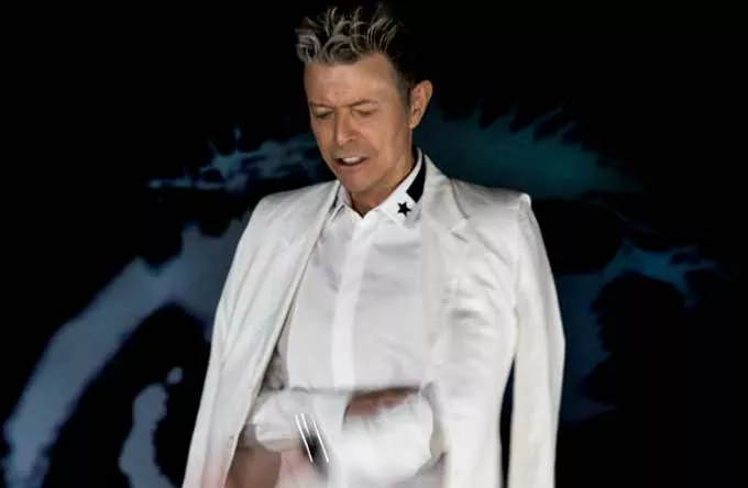 Se videoer: Stjernerne hyldede Bowie i London på dagen, hvor han ville være fyldt 70