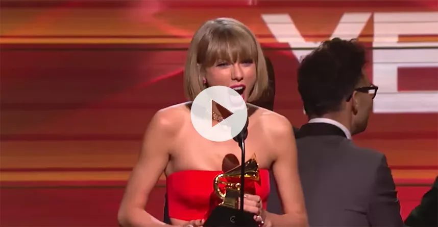 Taylor Swift svarer Kanye West igen under Grammy-takketale