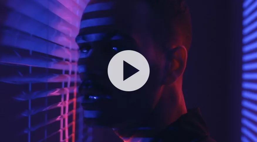 Se ny musikvideo med Louis Rustum og mystisk kvinde – ep på vej