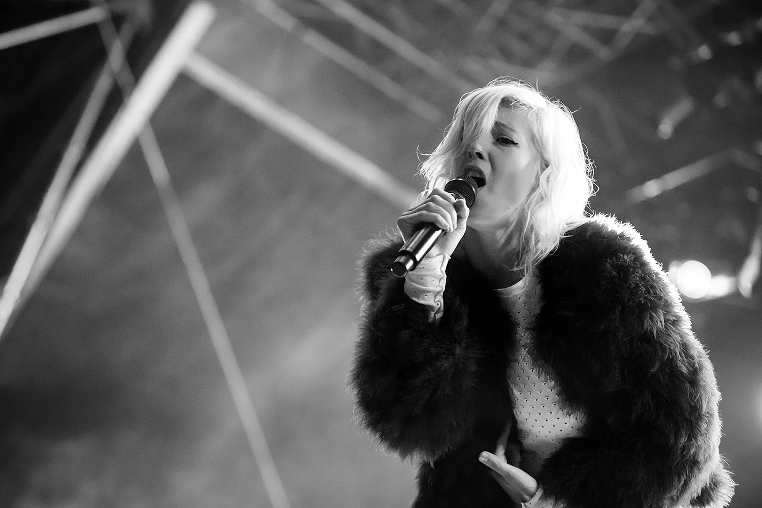 Veronica Maggio spelar nya singeln live idag