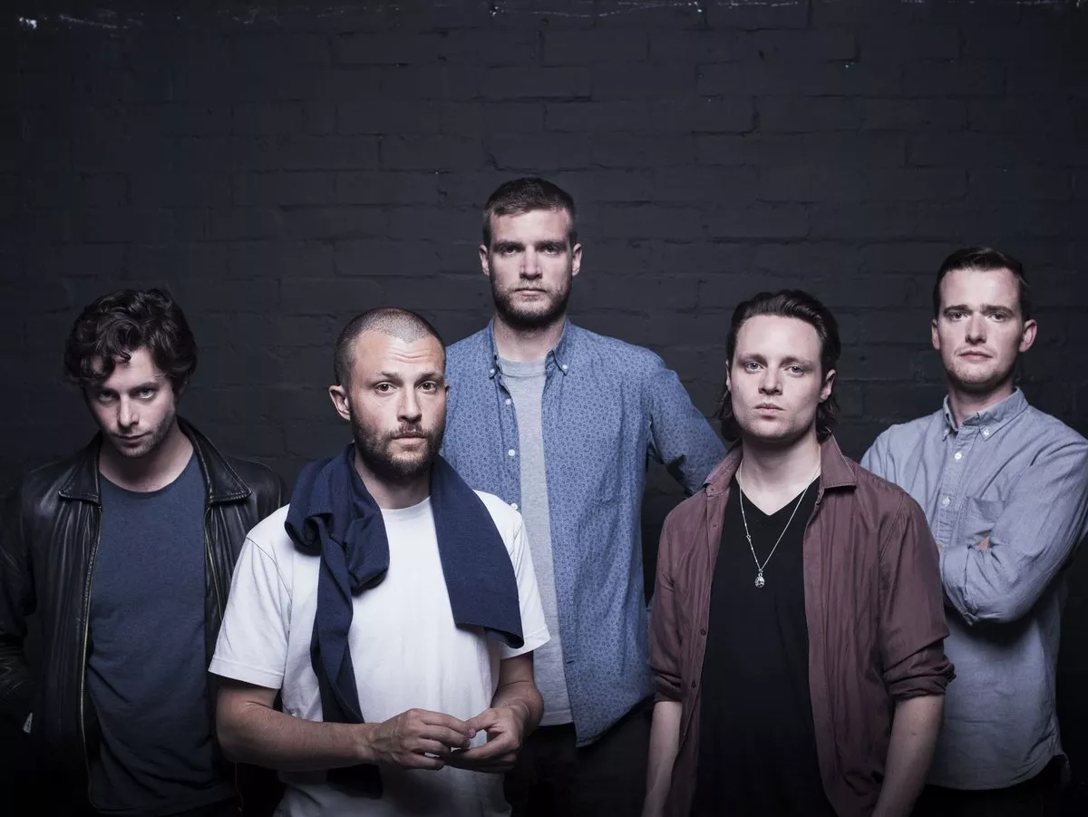 The Maccabees bryder op