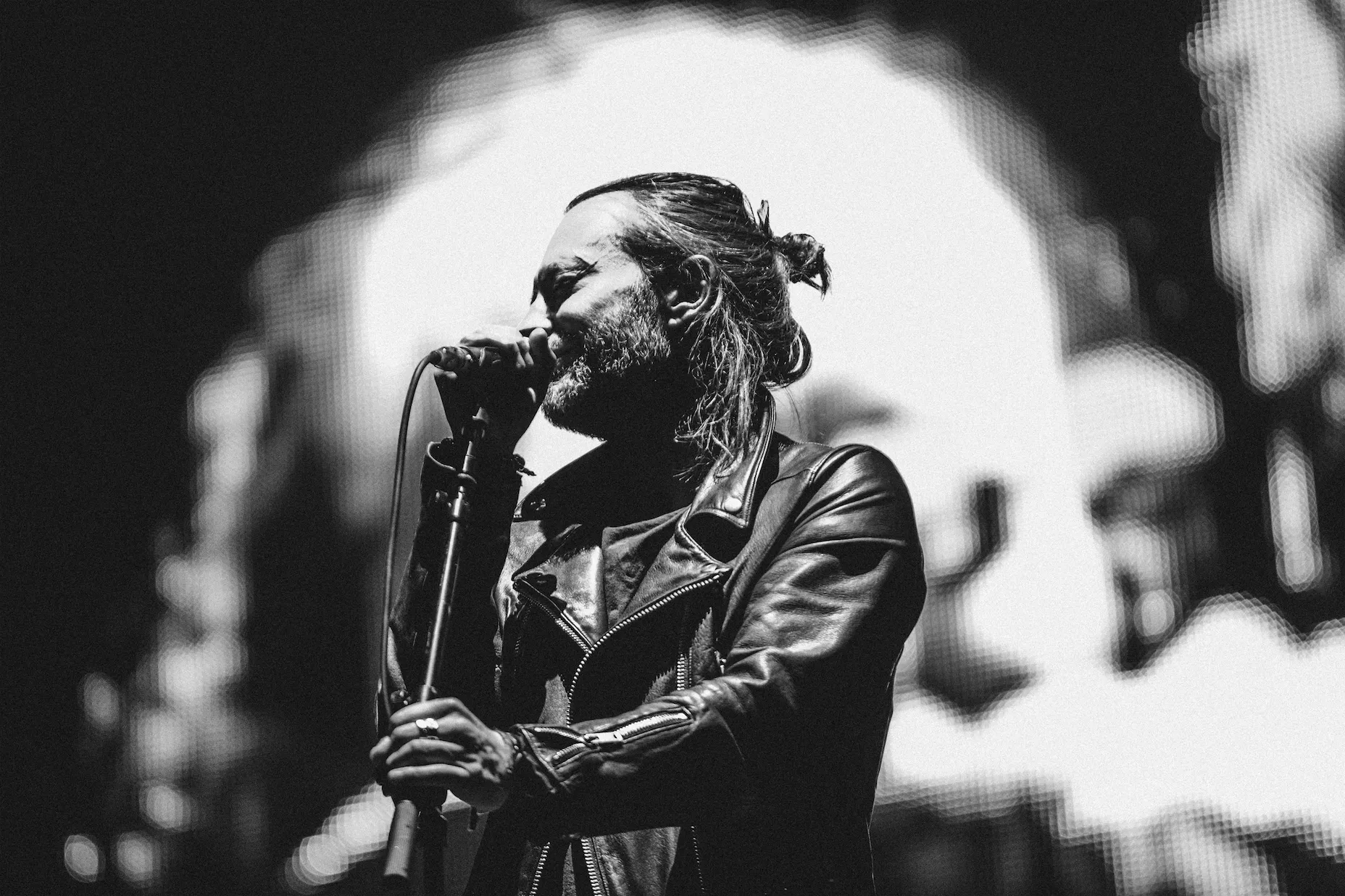 Hør første singel fra Radiohead-vokalistens nye band