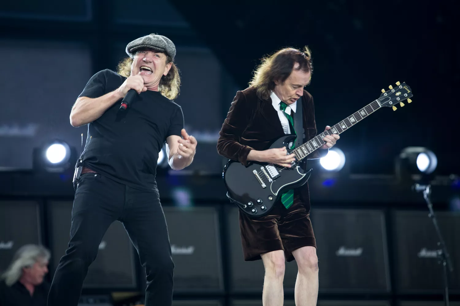 AC/DC er tilbage – tidligere medlemmer genforenet