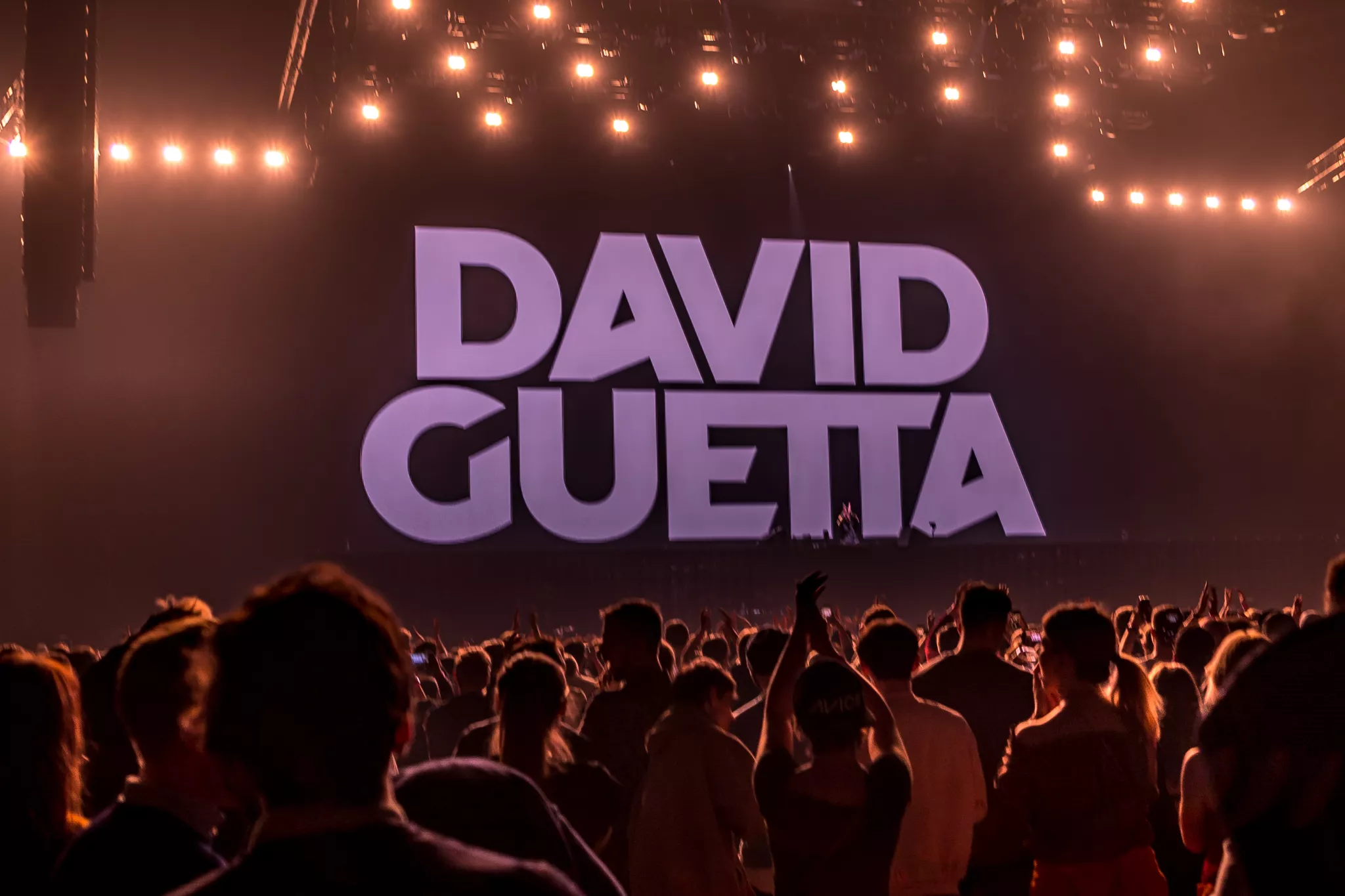 KARANTÆNE-TV: David Guetta streamer dj-sæt fra Miami – og samler ind til WHO