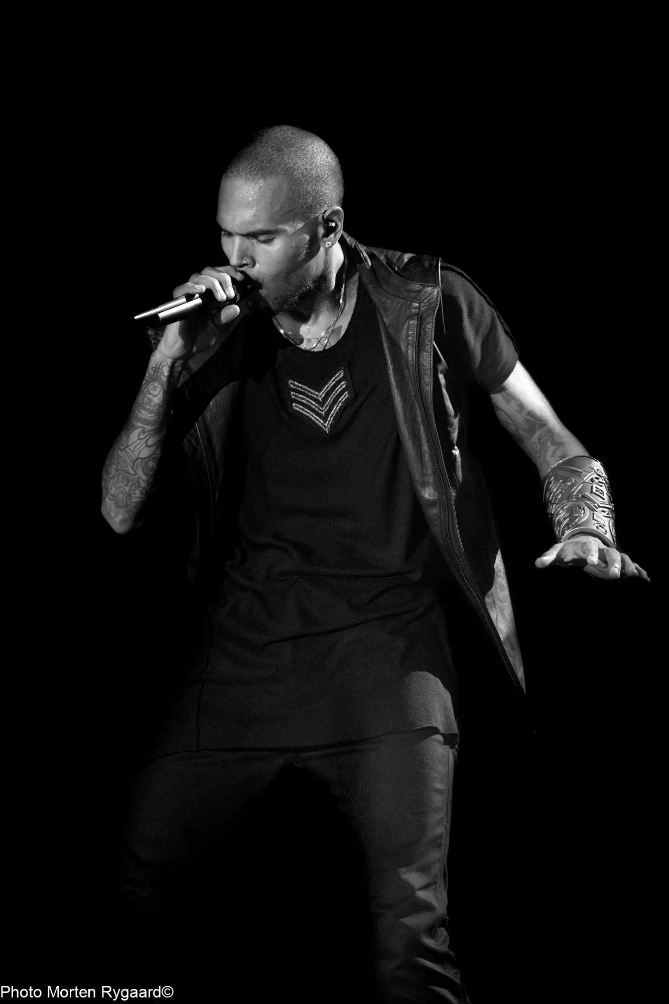 Chris Brown tackar nej till förband och media