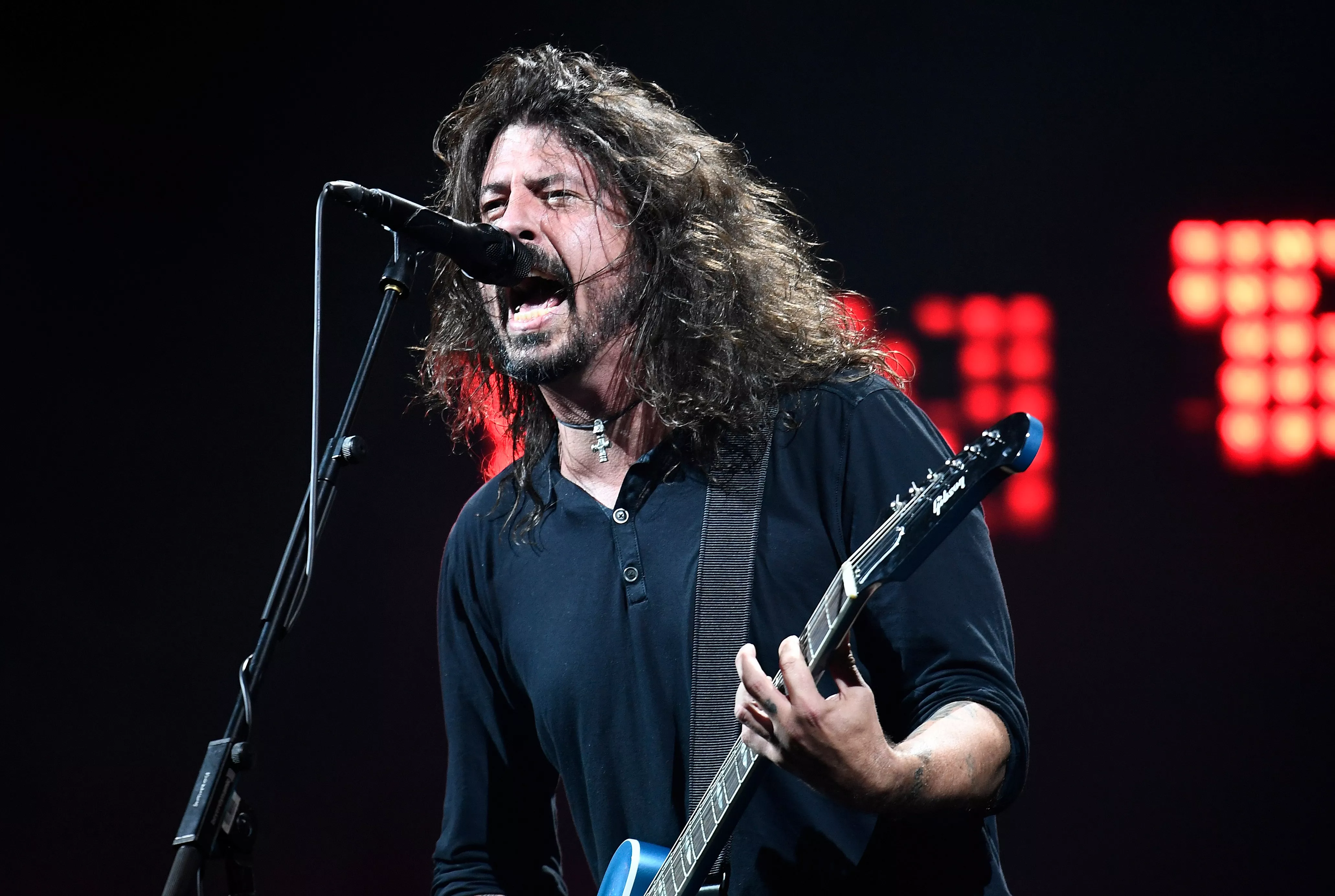 VIDEO: Foo Fighters inviterer 22-åring opp på scenen