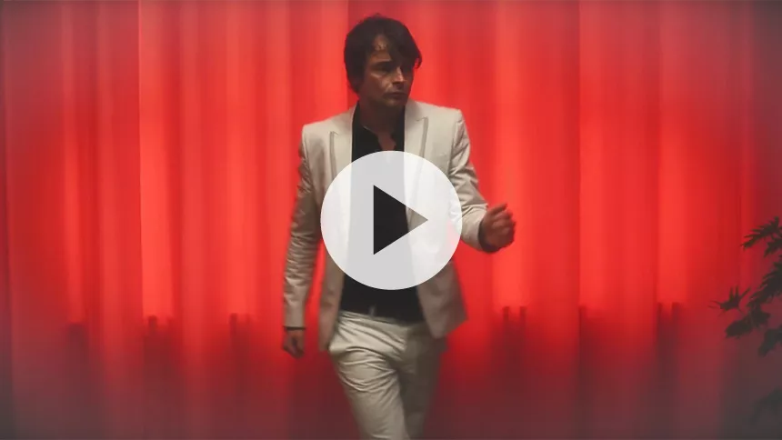 Se ny video fra Den Syvende Søn med Michel Belli i front: – Jeg danser kun med mig selv