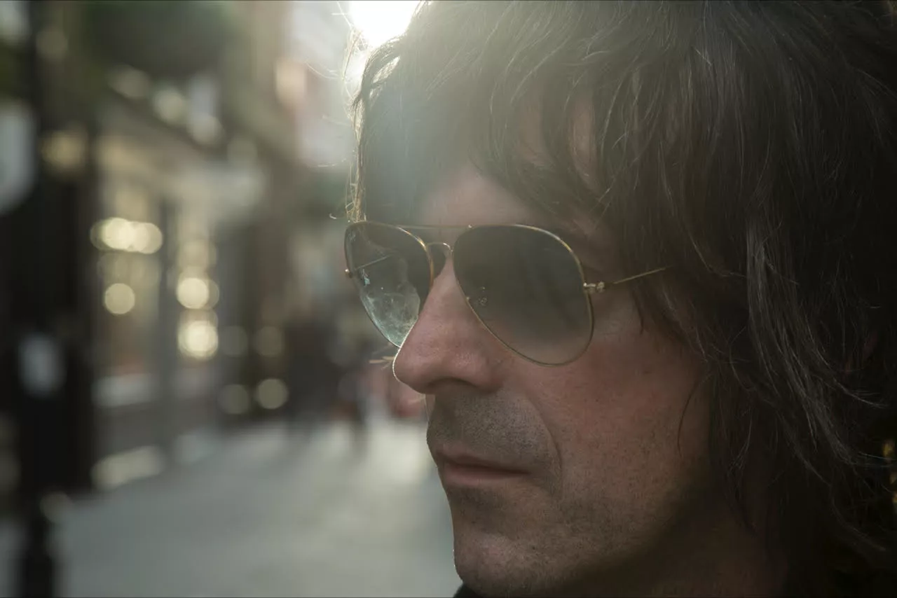 Nick Cave-guitarist giver dansk koncert som hovednavn