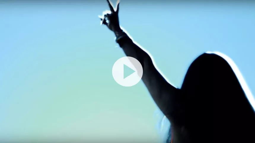 Se video: Savage Rose hylder kvinden på ny single