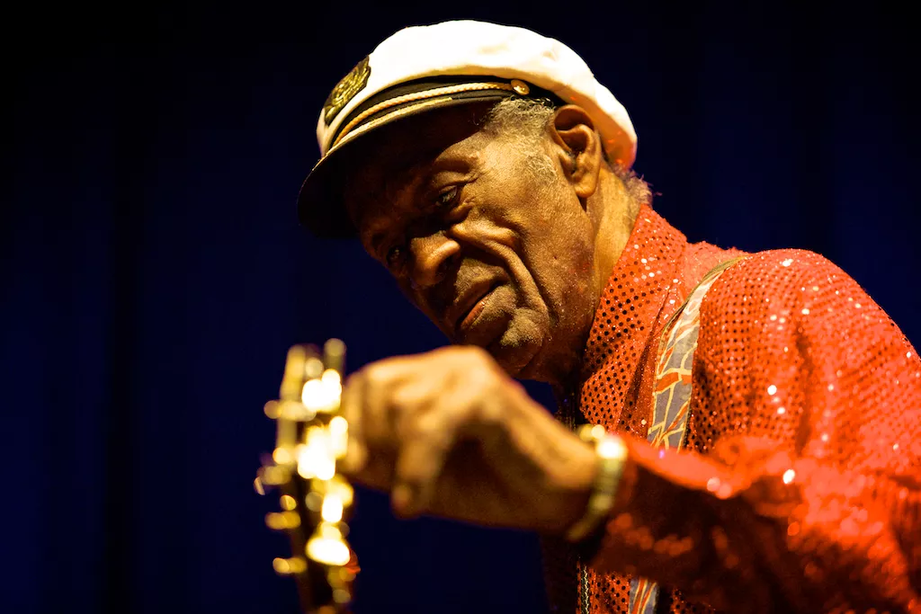 5 grunner til å elske Chuck Berry - som fyller 90 år i dag