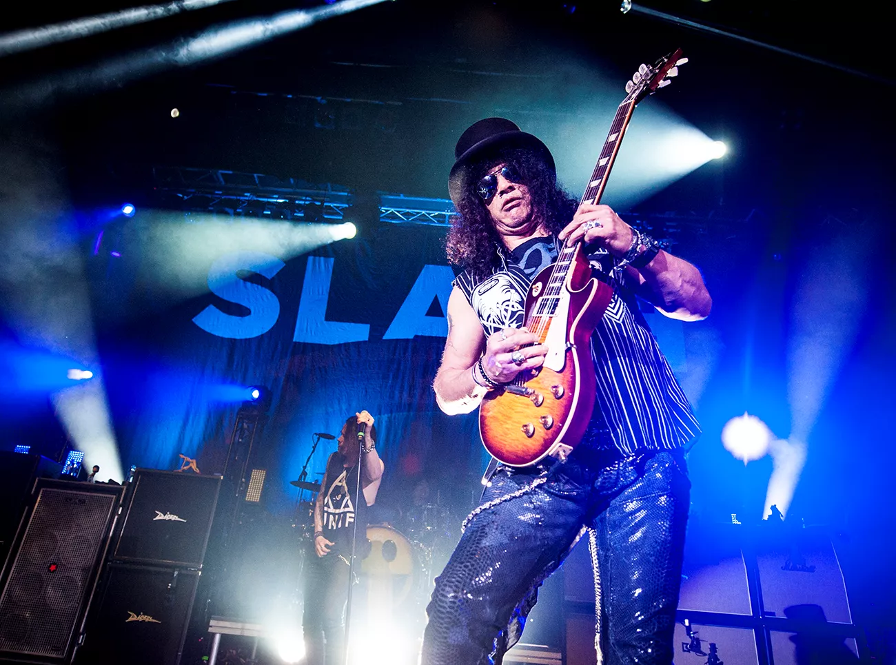 Guns N' Roses flørter med ryktene om gjenforening