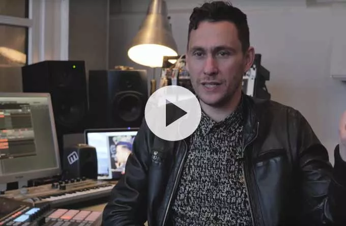Video: Noah Rosanes laver musikmaraton med 30 gæster på en uge