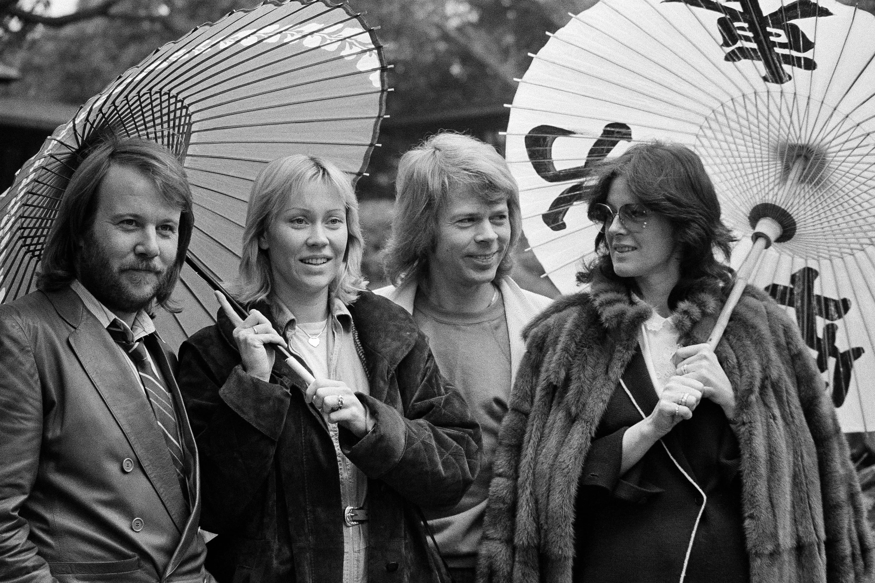 ABBA deler første bilde fra studio