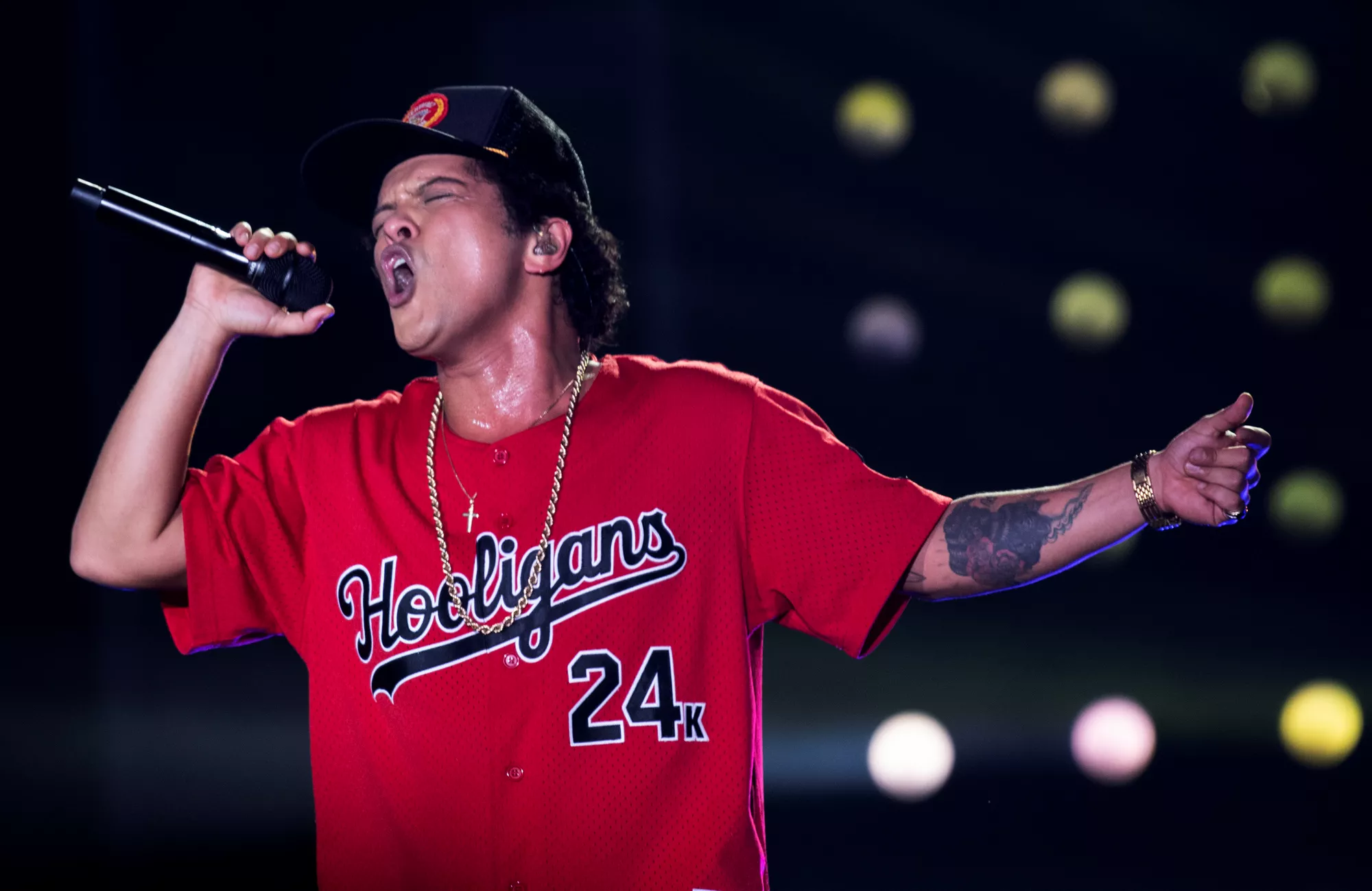 Bruno Mars-koncert stoppet på grund af brandfare