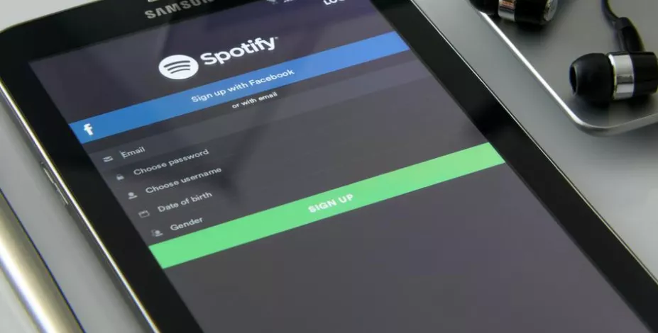 Spotify vil prioritere kunstneres sange i bytte for mindre royalties 