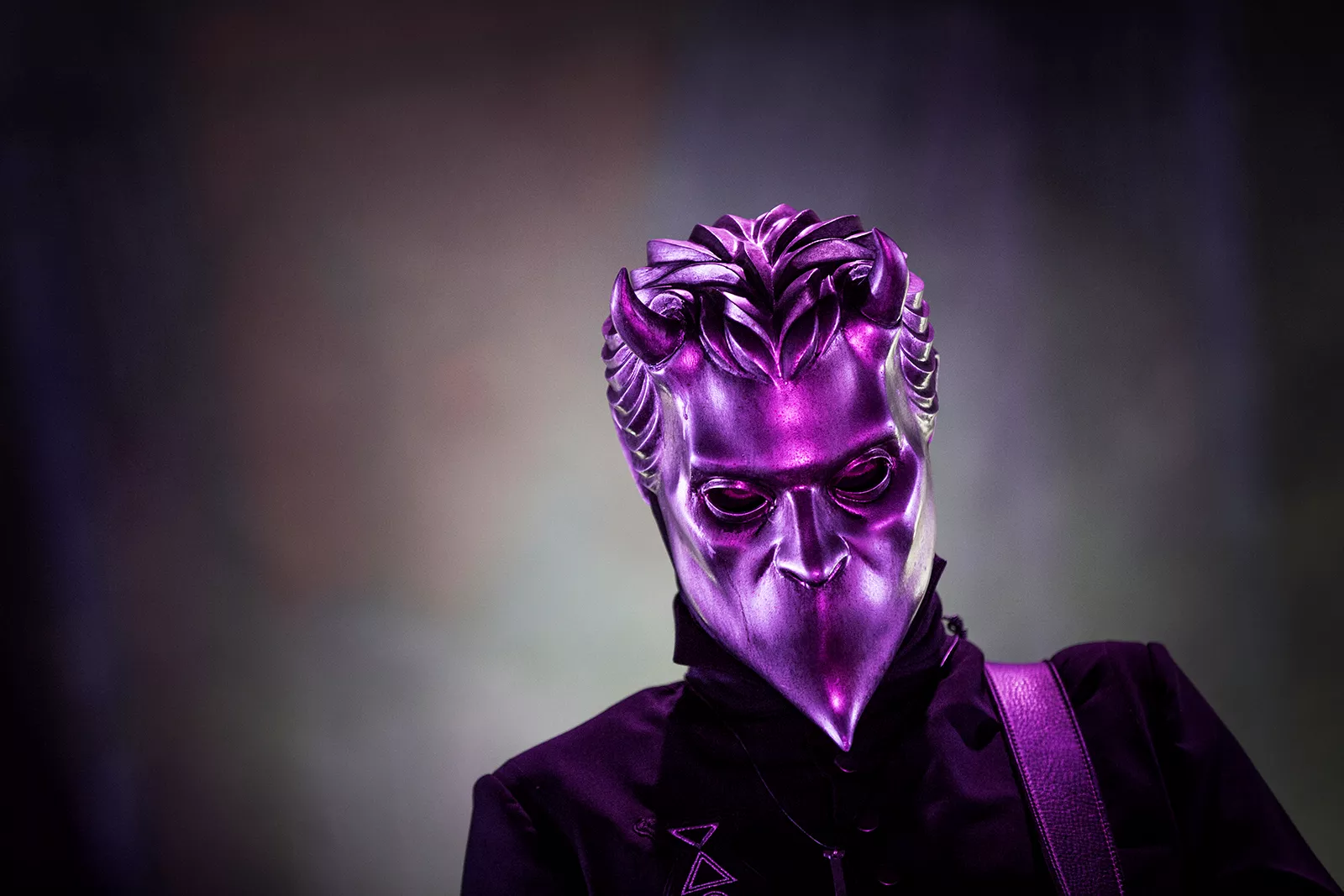 Ghost-medlem tar av sig masken – återvänder till sitt gamla band