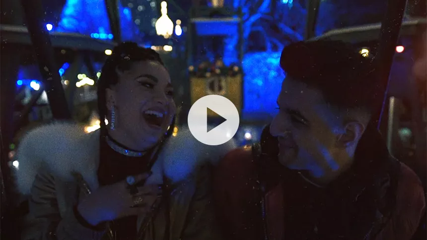 Video: Se Cisilia og Hasan Shah på romantisk juletur i Tivoli