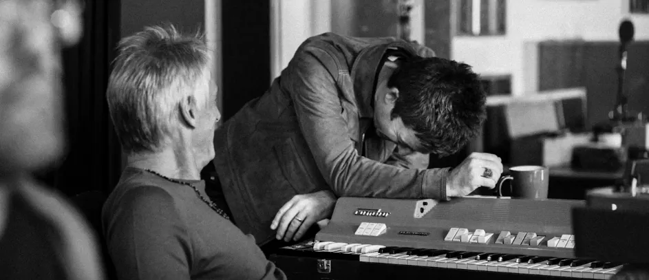 Mini-dokumentar: Kom med Noel Gallagher i maskinrummet