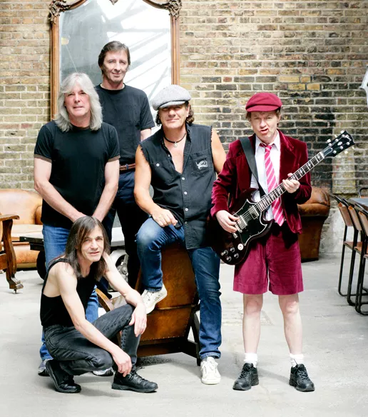 AC/DC går nummer et