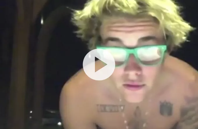 Video: Se Justin Bieber mime til Carly Rae Jepsen