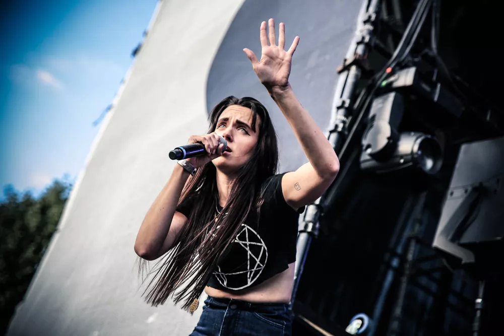 MØ udgiver ny single