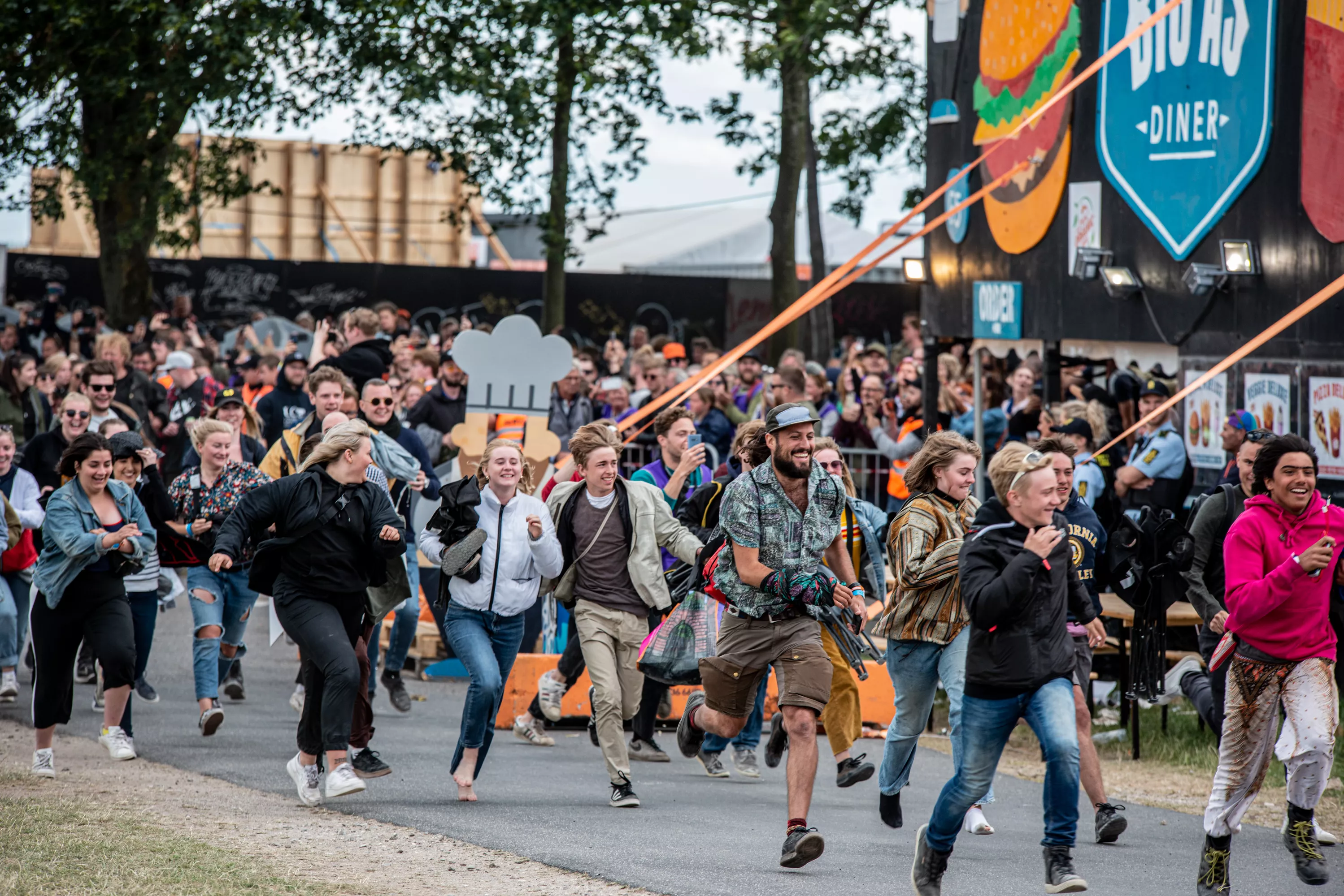 FOTOSERIE: Festivalpladsen i Roskilde er åbnet